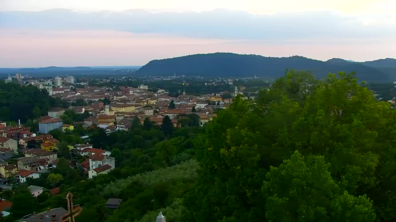 Nova Gorica und Görz: Atemberaubende Aussicht vom Franziskanerkloster Kostanjevica