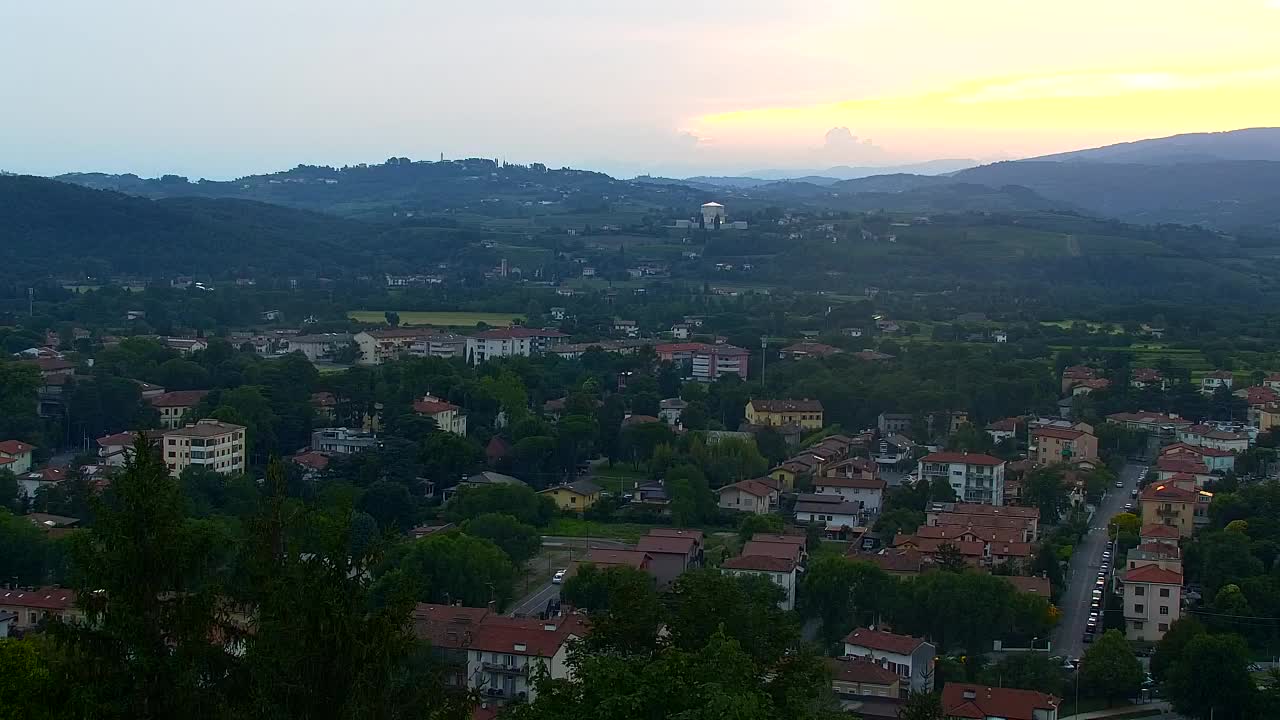 Nova Gorica in Gorica: Čudovit Razgled iz Frančiškanskega Samostana Kostanjevica