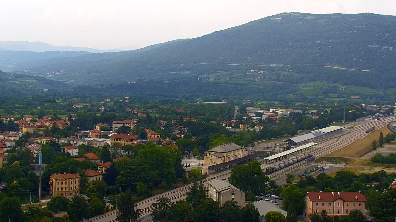 Nova Gorica e Gorizia: Panorama Mozzafiato dal Convento Francescano di Castagnevizza