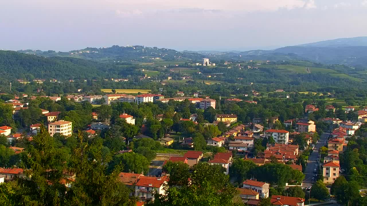 Nova Gorica i Gorica: Prekrasan Pogled iz Franjevačkog Samostana Kostanjevica