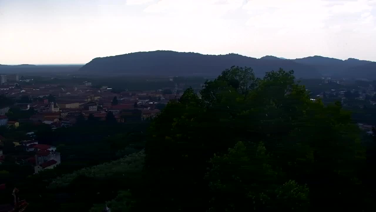 Nova Gorica y Gorizia: Impresionantes Vistas desde el Monasterio Franciscano de Kostanjevica