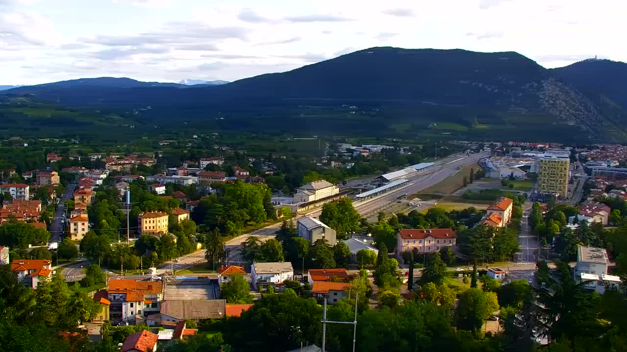 Nova Gorica y Gorizia: Impresionantes Vistas desde el Monasterio Franciscano de Kostanjevica