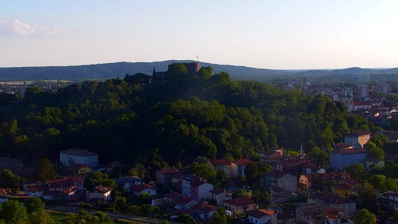 Nova Gorica e Gorizia: Panorama Mozzafiato dal Convento Francescano di Castagnevizza