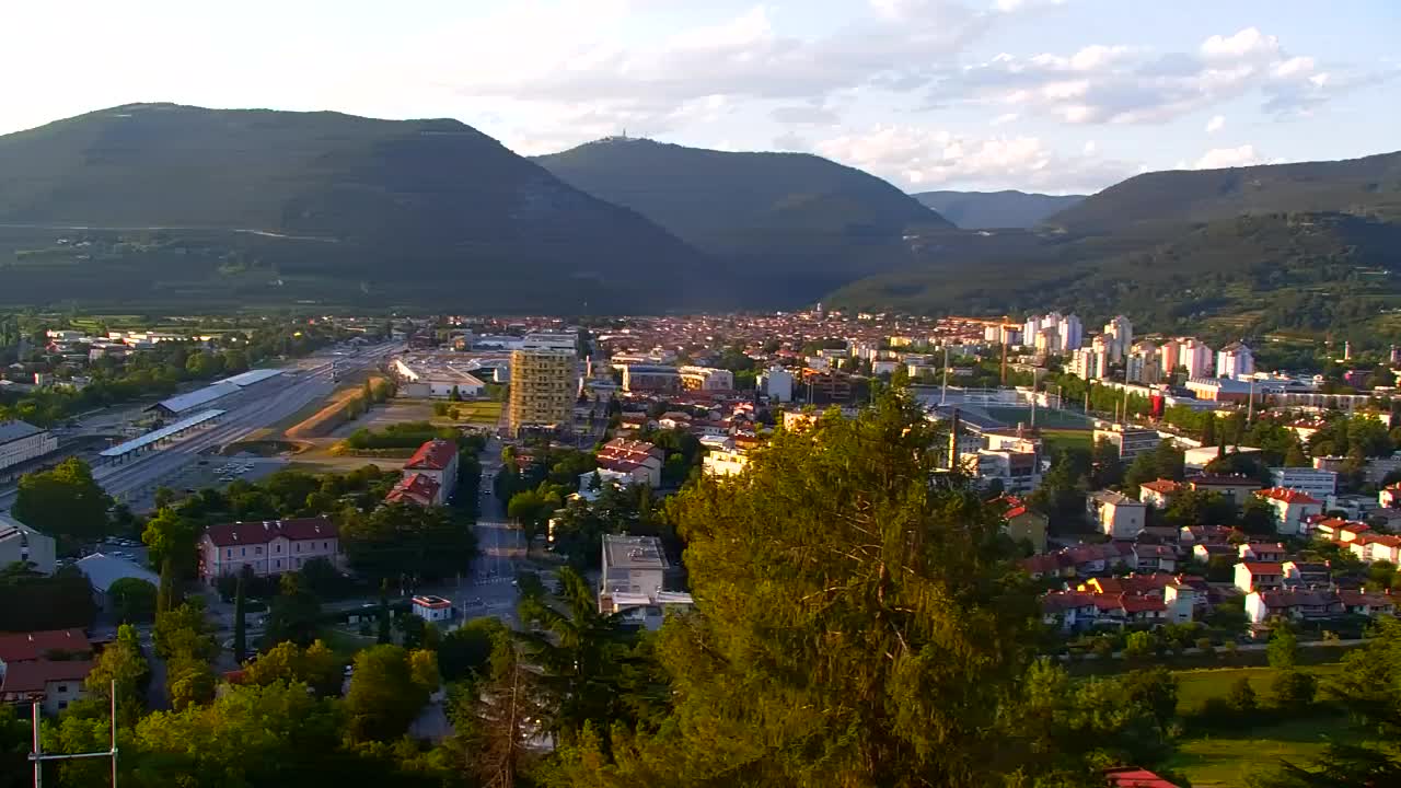 Nova Gorica y Gorizia: Impresionantes Vistas desde el Monasterio Franciscano de Kostanjevica