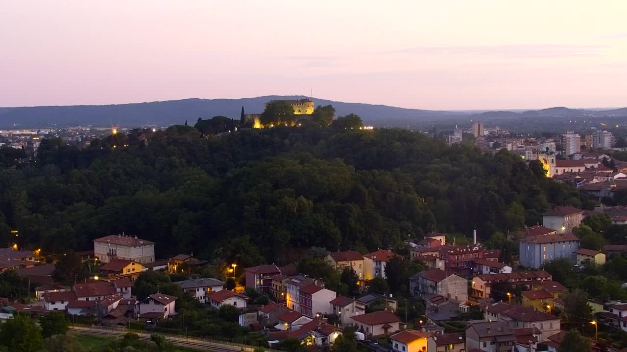 Nova Gorica y Gorizia: Impresionantes Vistas desde el Monasterio Franciscano de Kostanjevica