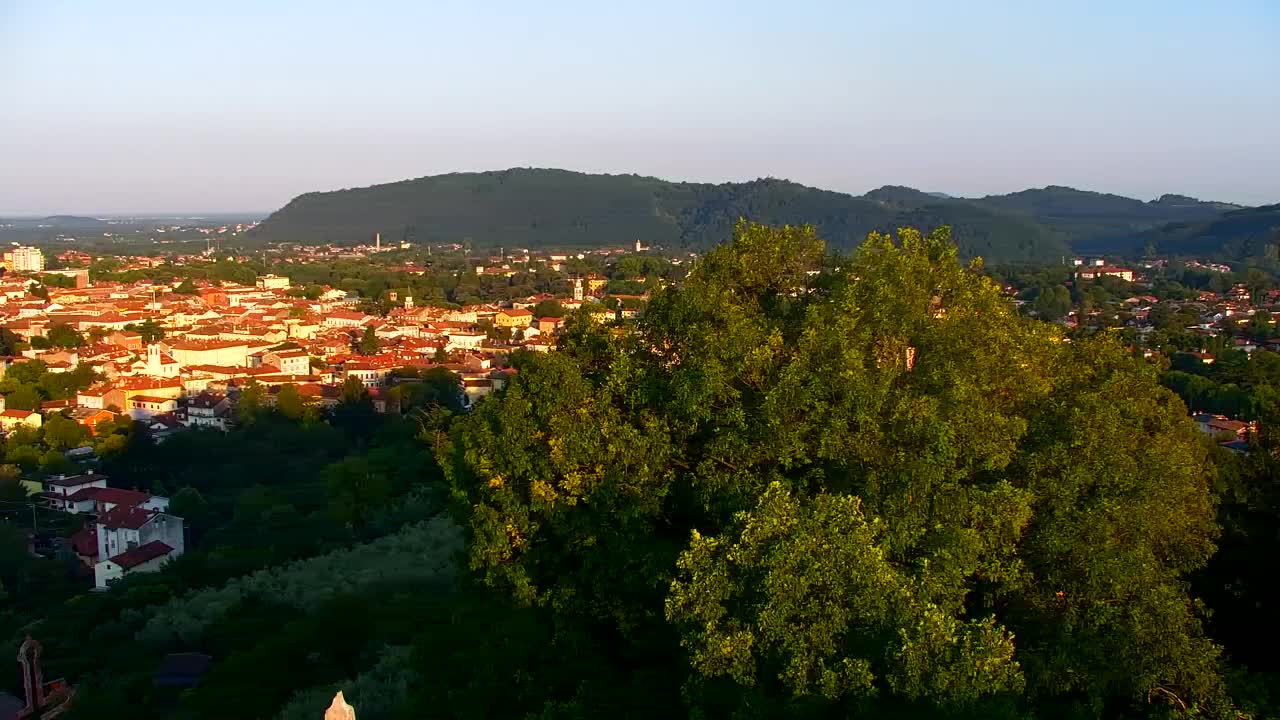 Nova Gorica und Görz: Atemberaubende Aussicht vom Franziskanerkloster Kostanjevica