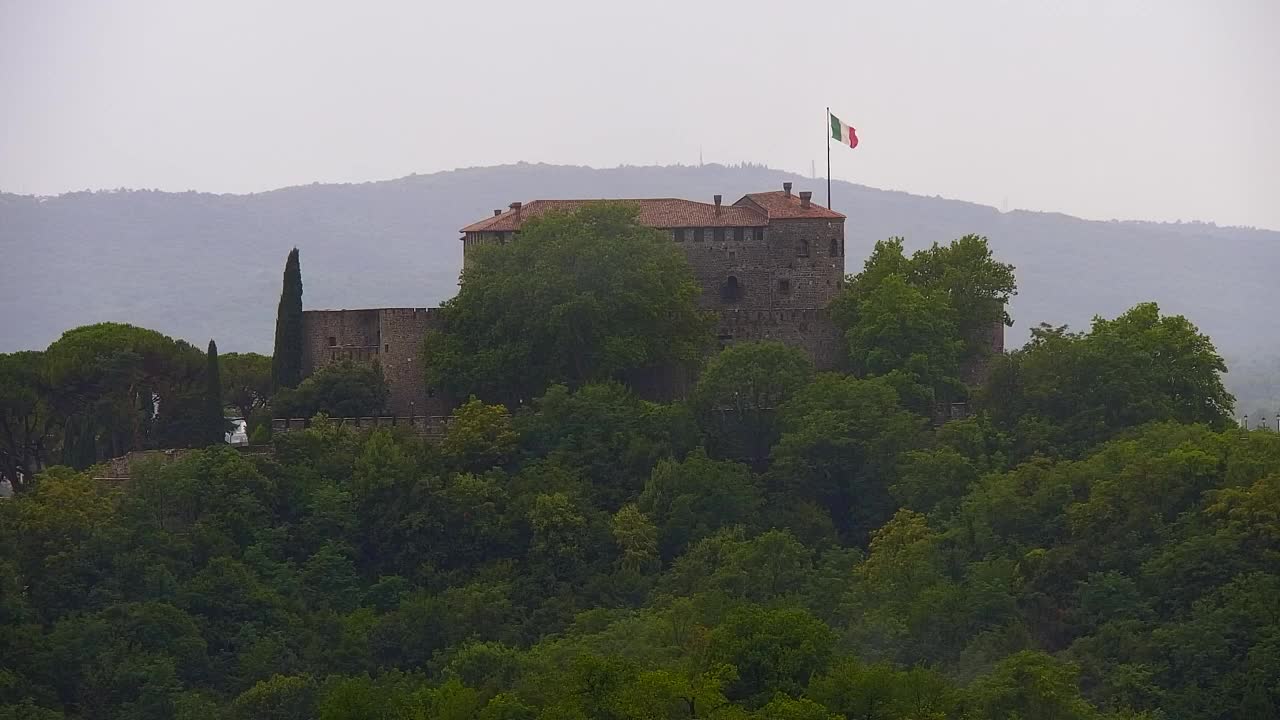 Nova Gorica e Gorizia: Panorama Mozzafiato dal Convento Francescano di Castagnevizza
