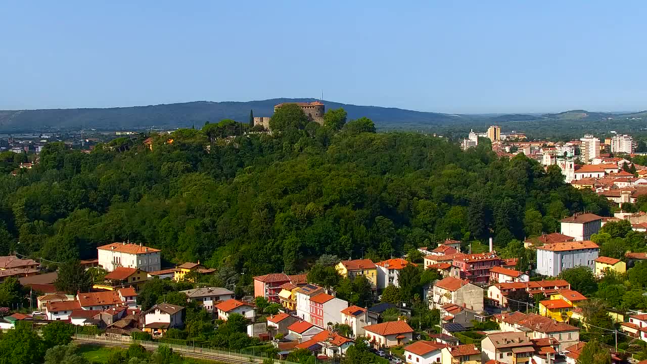 Nova Gorica e Gorizia: Panorama Mozzafiato dal Convento Francescano di Castagnevizza
