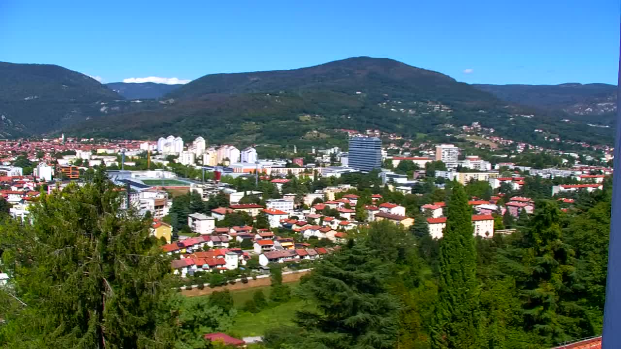 Nova Gorica e Gorizia: Panorama Mozzafiato dal Convento Francescano di Castagnevizza