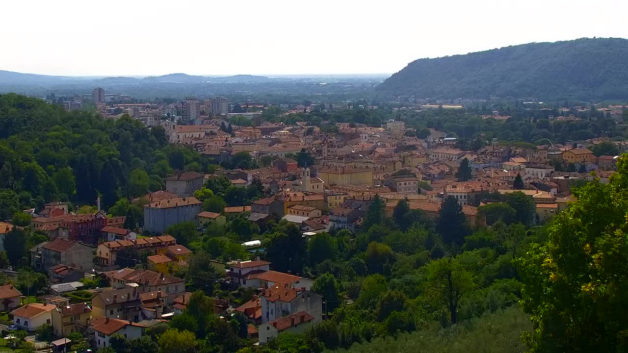 Nova Gorica e Gorizia: Panorama Mozzafiato dal Convento Francescano di Castagnevizza