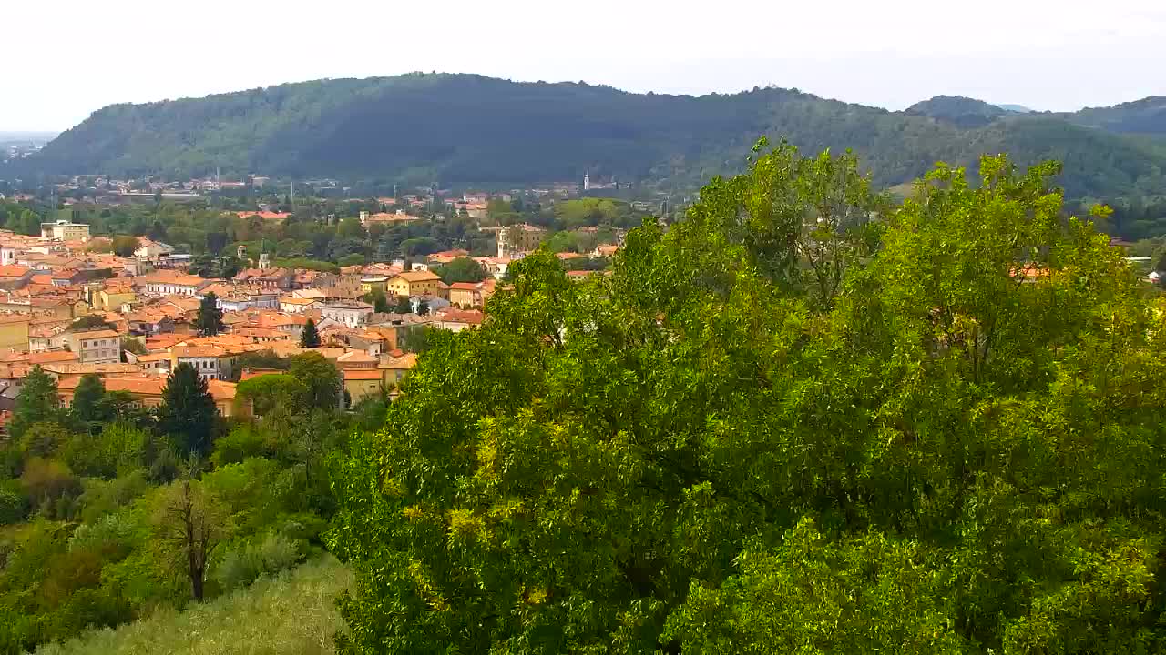 Nova Gorica e Gorizia: Panorama Mozzafiato dal Convento Francescano di Castagnevizza