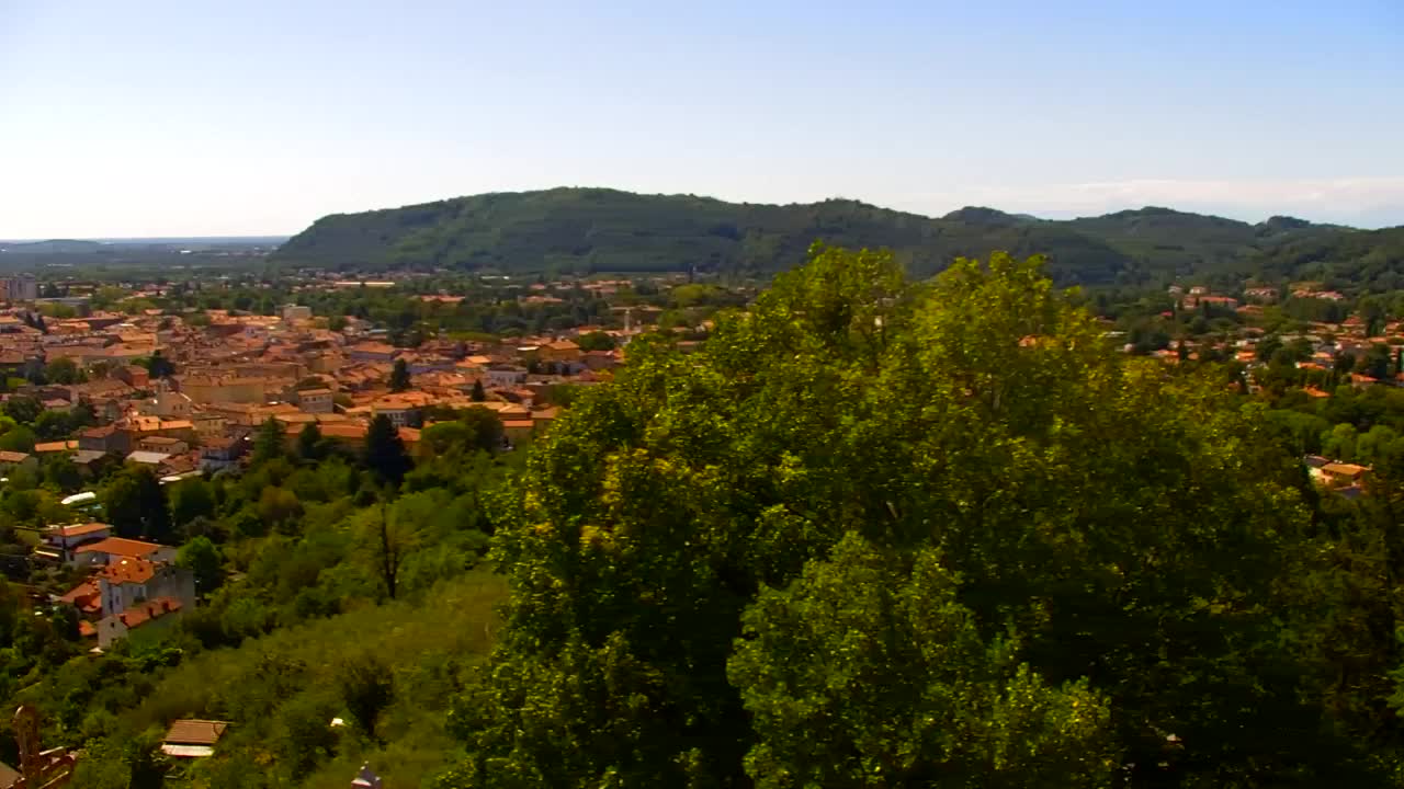 Nova Gorica e Gorizia: Panorama Mozzafiato dal Convento Francescano di Castagnevizza