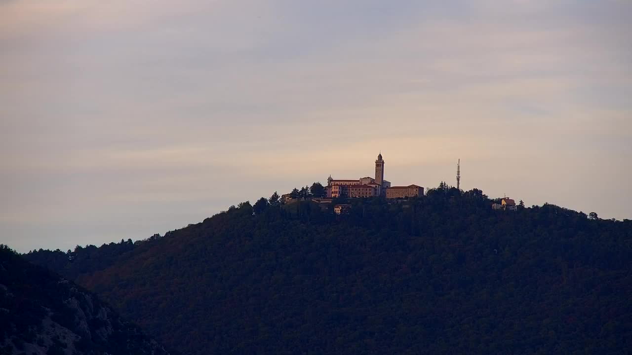 Nova Gorica y Gorizia: Impresionantes Vistas desde el Monasterio Franciscano de Kostanjevica