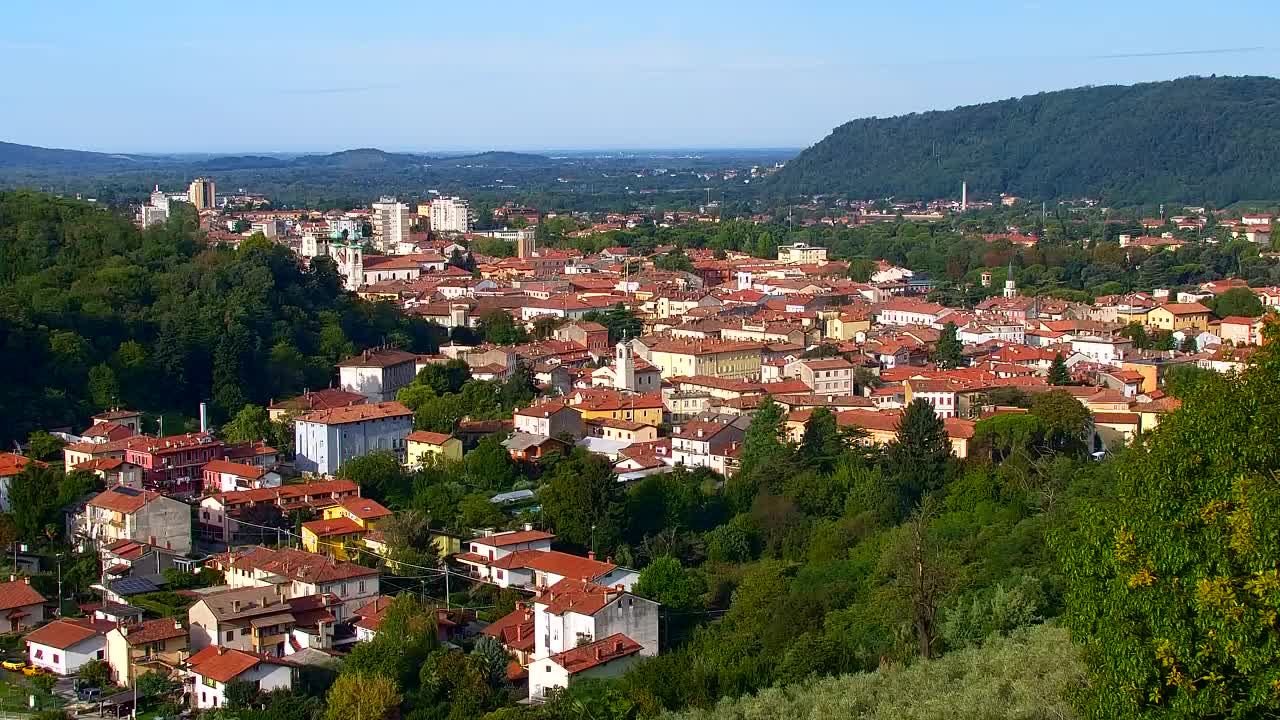 Nova Gorica e Gorizia: Panorama Mozzafiato dal Convento Francescano di Castagnevizza