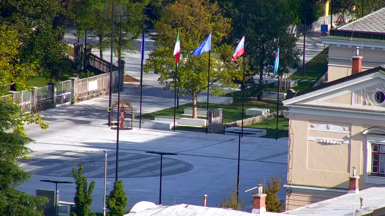 Nova Gorica e Gorizia: Panorama Mozzafiato dal Convento Francescano di Castagnevizza