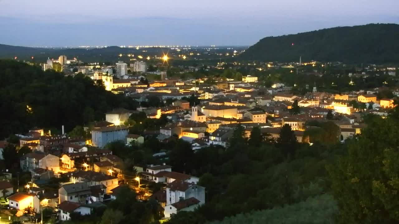 Nova Gorica i Gorica: Prekrasan Pogled iz Franjevačkog Samostana Kostanjevica