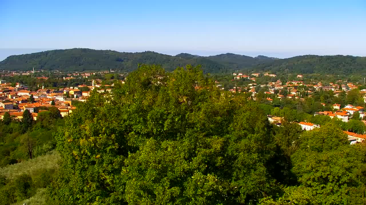 Nova Gorica e Gorizia: Panorama Mozzafiato dal Convento Francescano di Castagnevizza