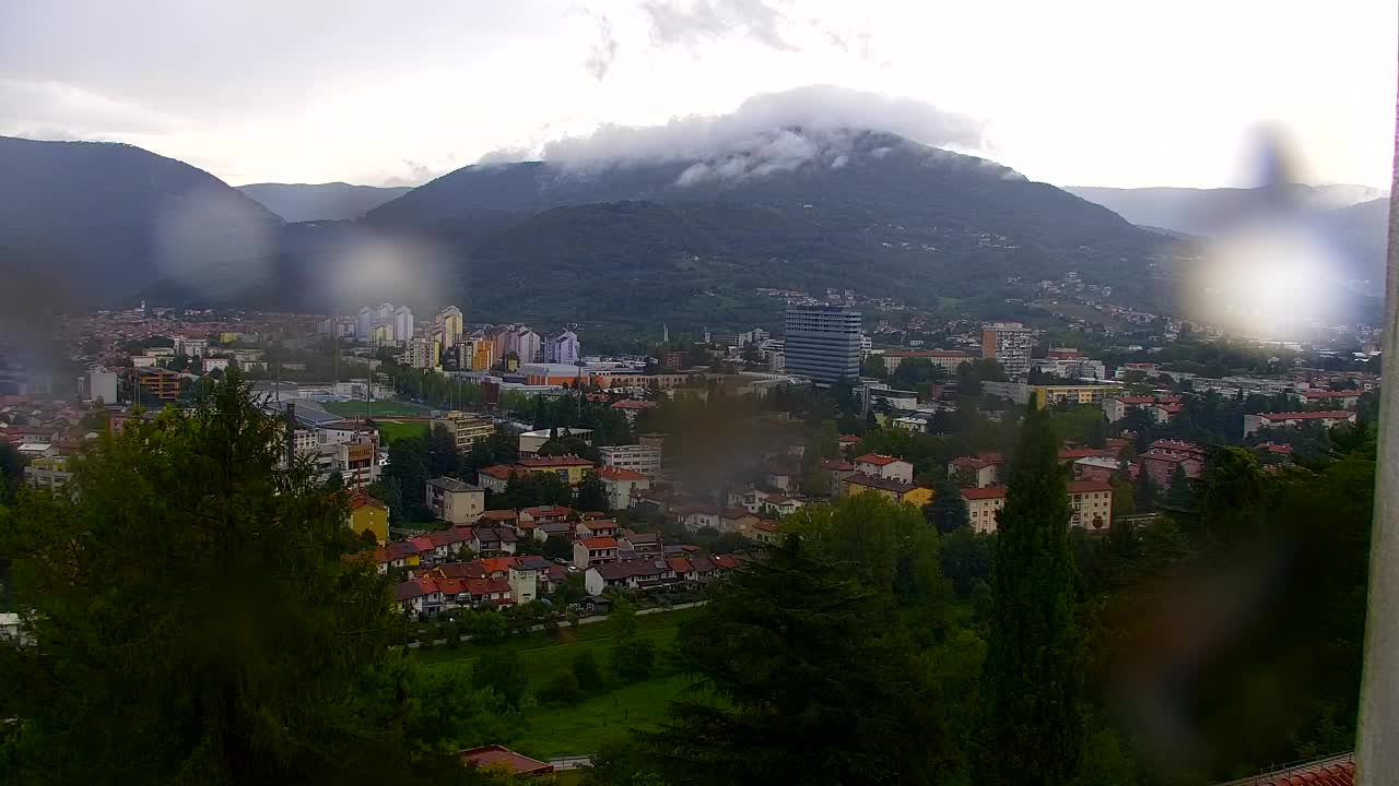 Nova Gorica e Gorizia: Panorama Mozzafiato dal Convento Francescano di Castagnevizza