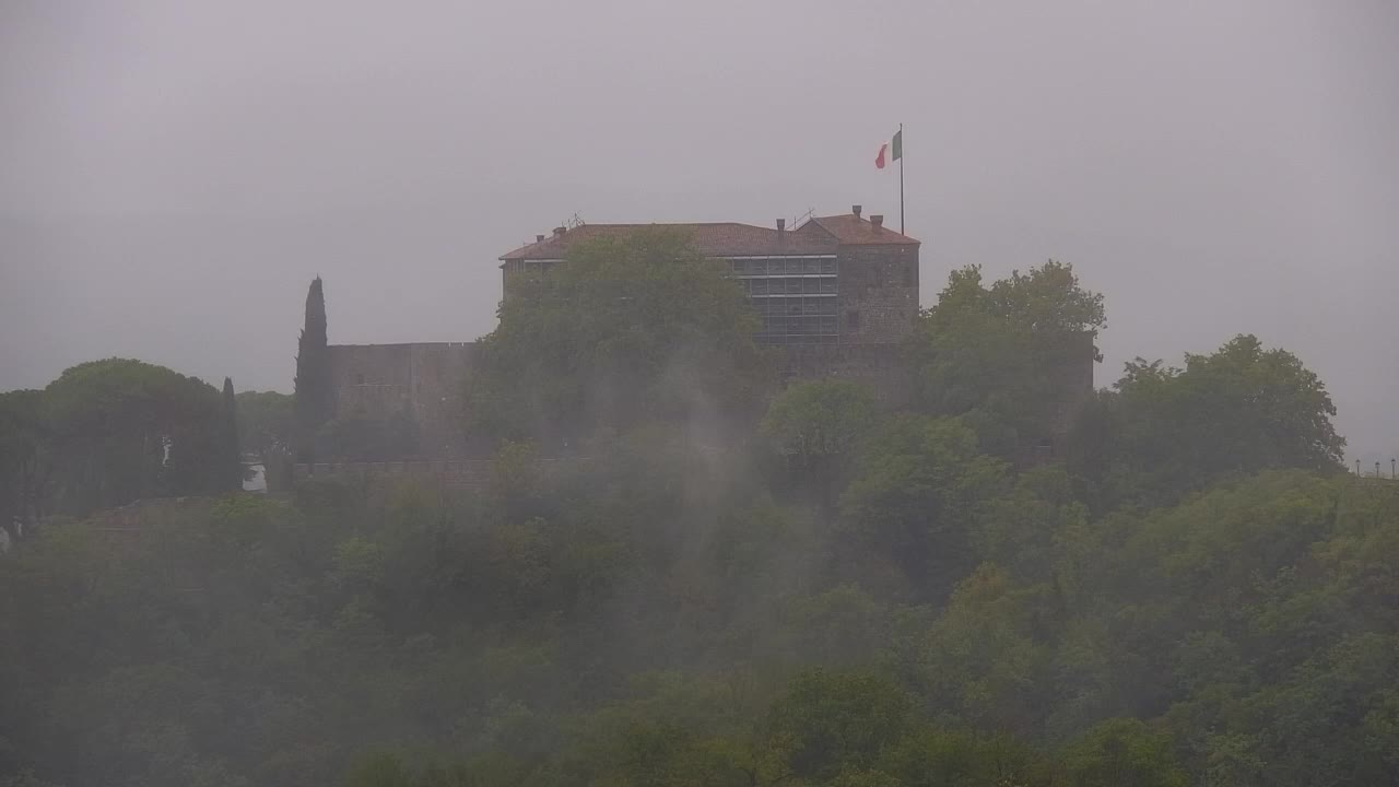 Nova Gorica e Gorizia: Panorama Mozzafiato dal Convento Francescano di Castagnevizza