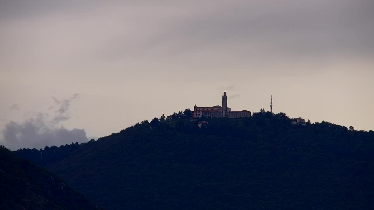 Nova Gorica y Gorizia: Impresionantes Vistas desde el Monasterio Franciscano de Kostanjevica