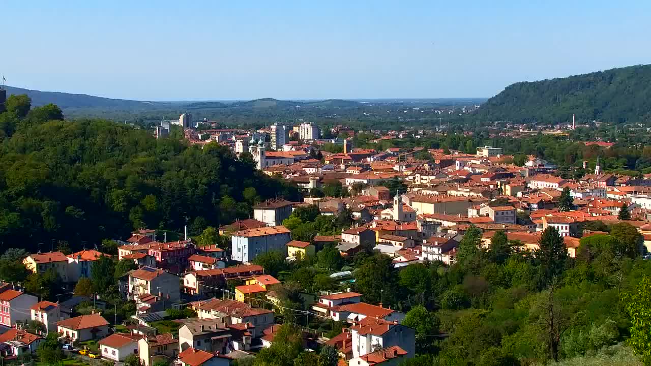Nova Gorica e Gorizia: Panorama Mozzafiato dal Convento Francescano di Castagnevizza
