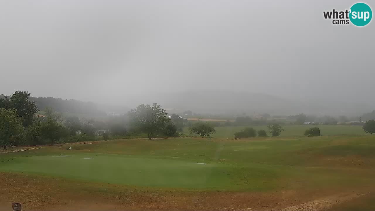 Doživite predivne poglede na Golf Grad Otočec uz web kameru – Terme Krka