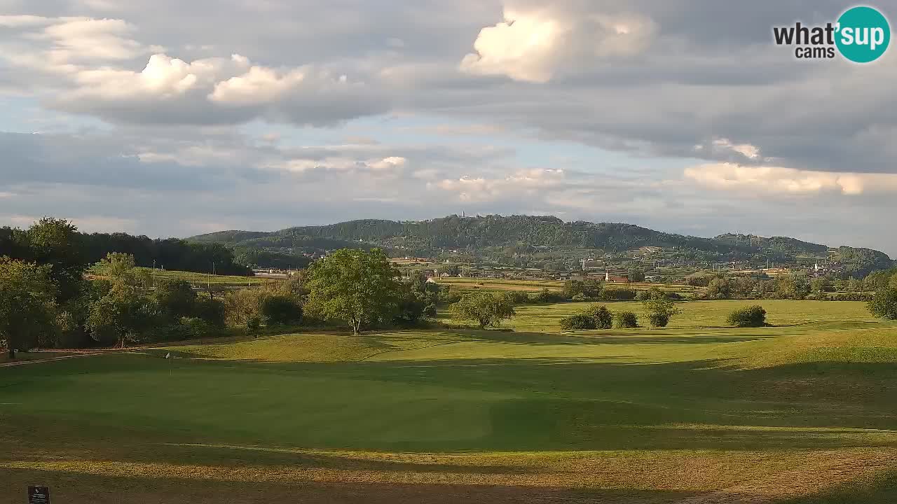 Doživite predivne poglede na Golf Grad Otočec uz web kameru – Terme Krka
