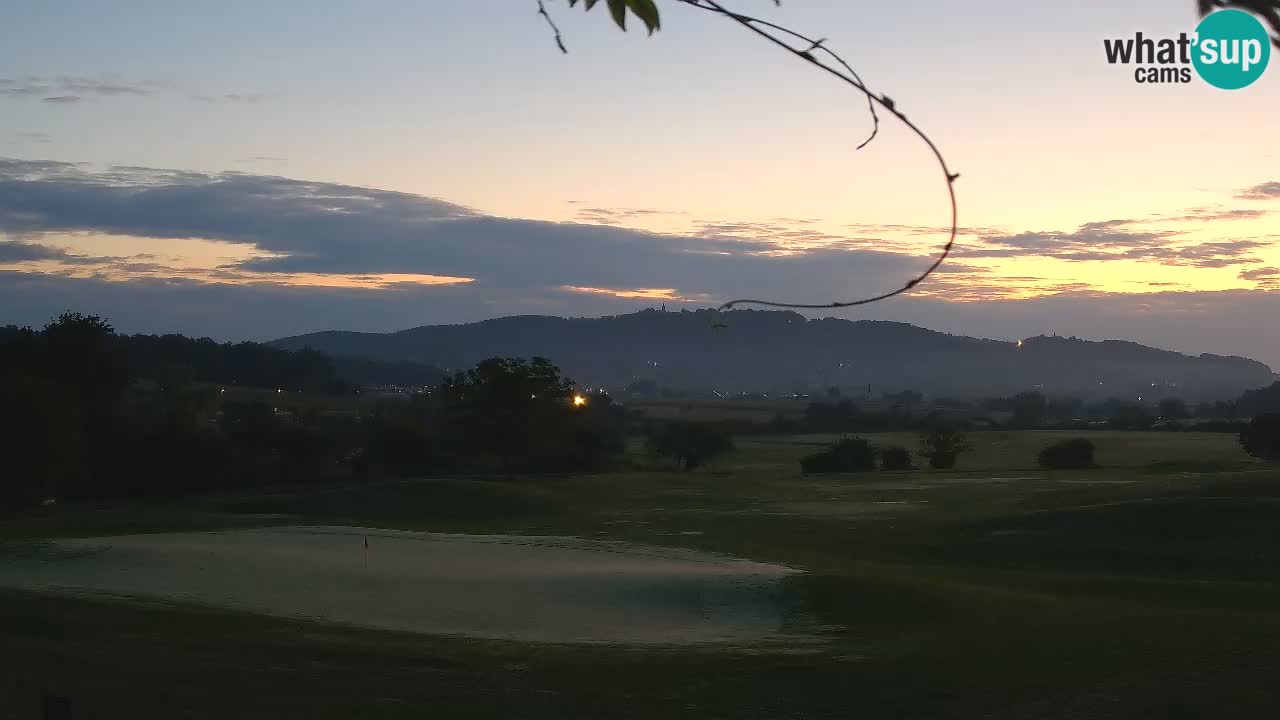 Doživite predivne poglede na Golf Grad Otočec uz web kameru – Terme Krka