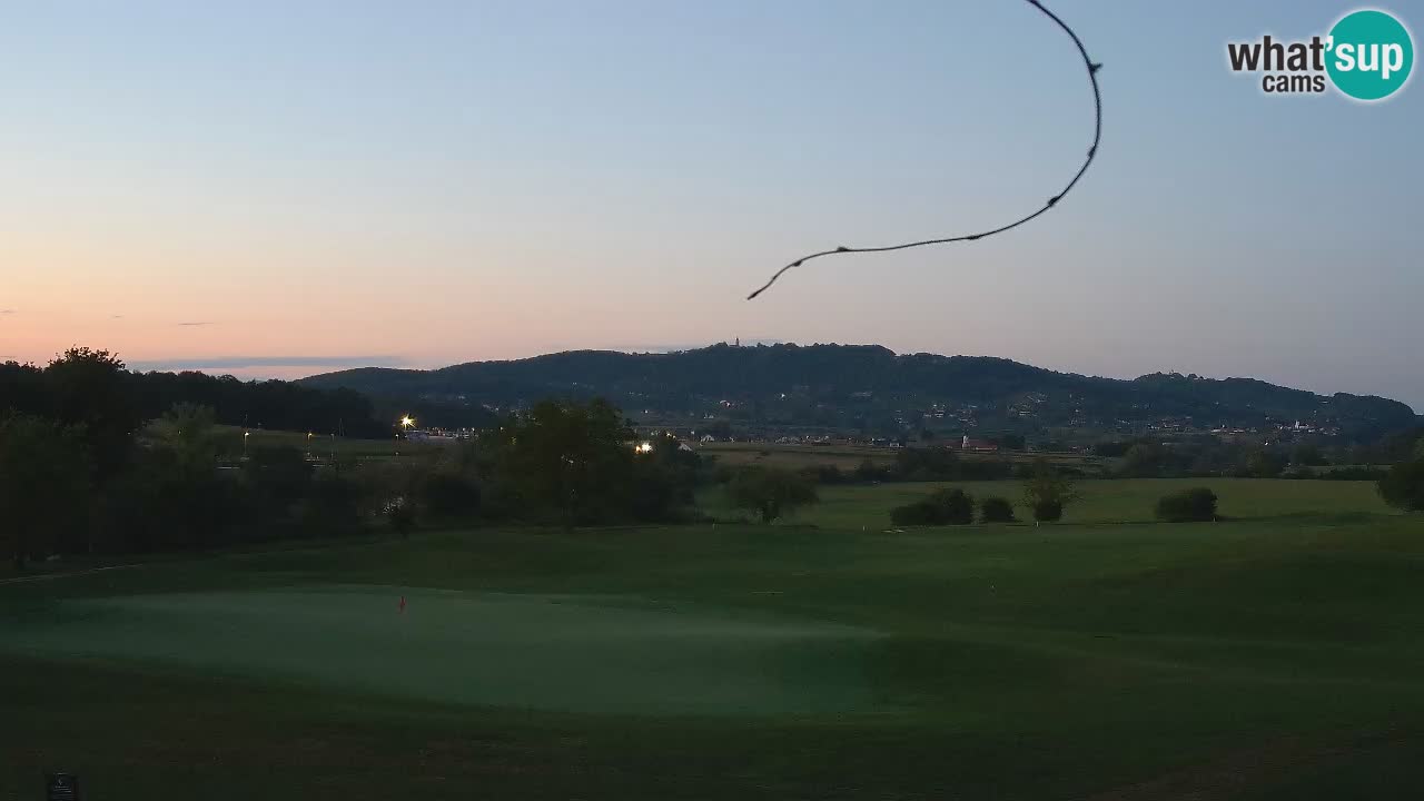Doživite predivne poglede na Golf Grad Otočec uz web kameru – Terme Krka