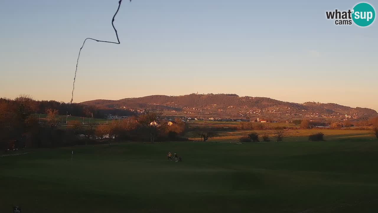 Spletne kamera Golf Grad Otočec – Terme Krka