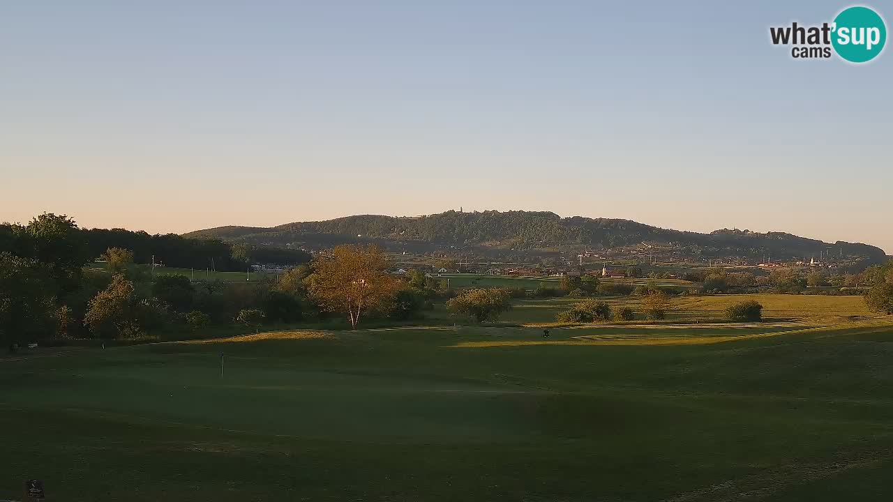 Doživite predivne poglede na Golf Grad Otočec uz web kameru – Terme Krka