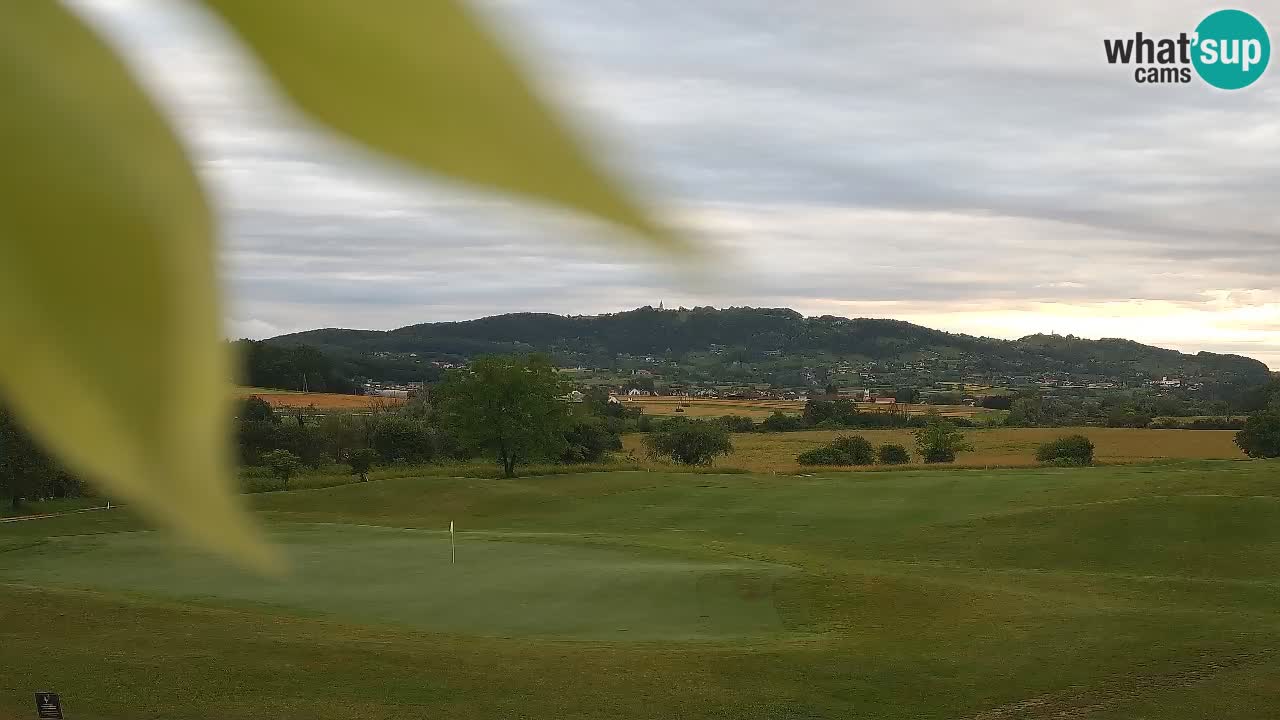 Spletne kamera Golf Grad Otočec – Terme Krka