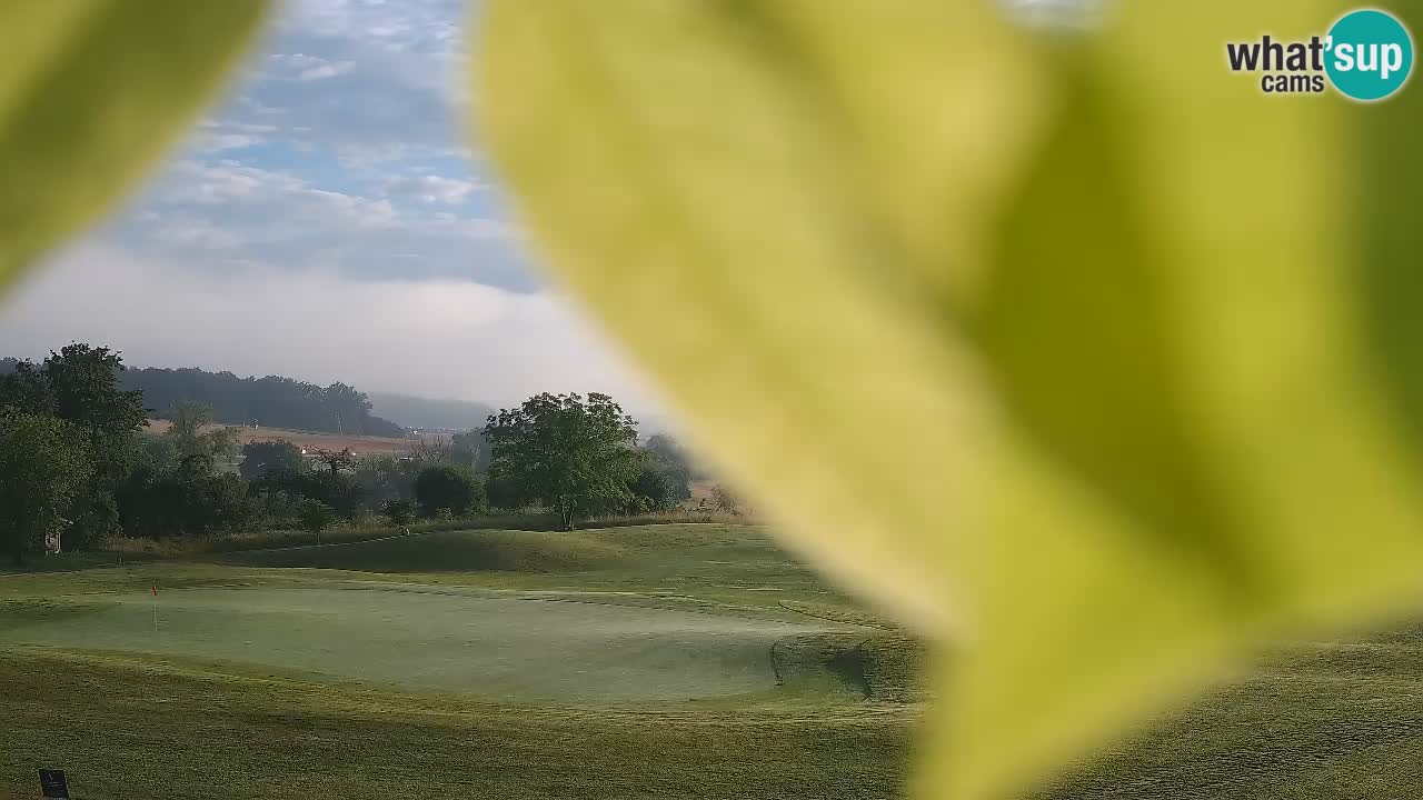 Doživite predivne poglede na Golf Grad Otočec uz web kameru – Terme Krka
