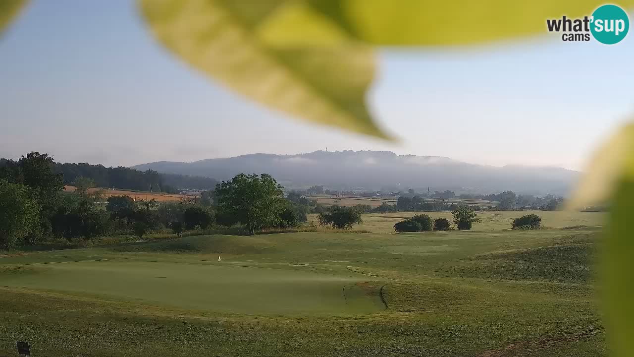 Spletne kamera Golf Grad Otočec – Terme Krka