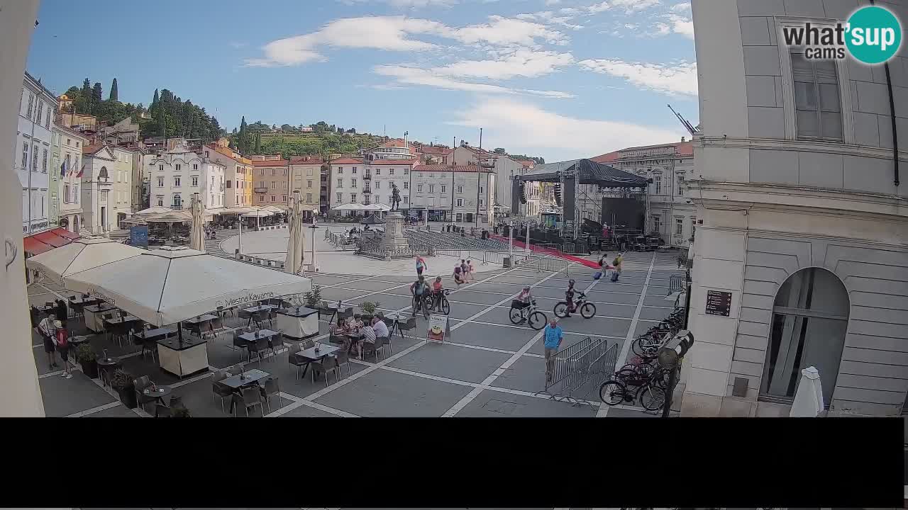 Webcam Pirano Piazza Tartini – Vista in diretta da Mestna Kavarna