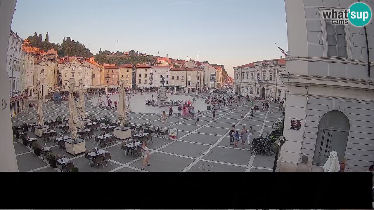 Spletna kamera Piran – Tartinijev trg v živo iz Mestne Kavarne