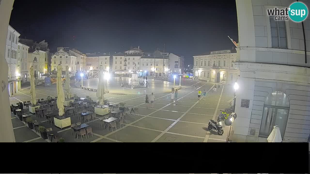 Webcam Piran Tartini-Platz – Liveblick von der Mestna Kavarna