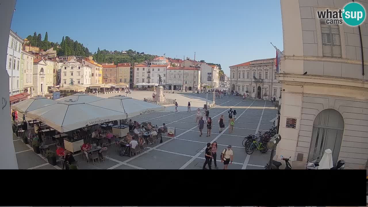 Spletna kamera Piran – Tartinijev trg v živo iz Mestne Kavarne