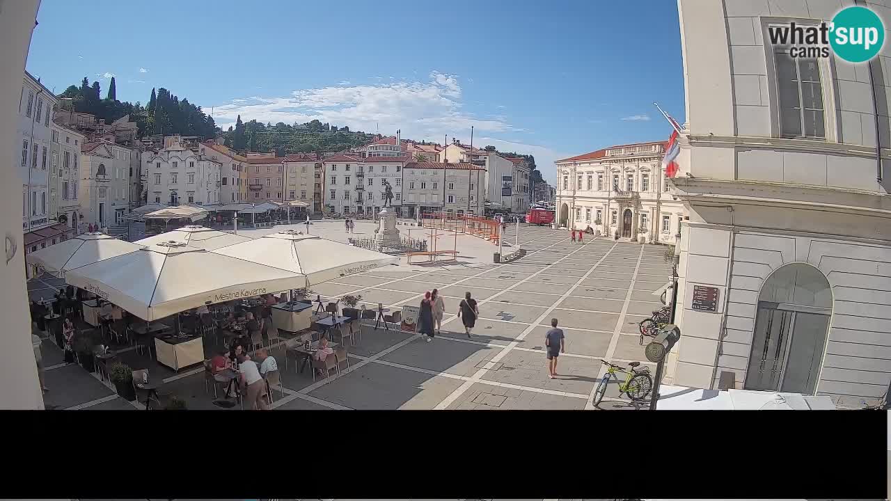 Webcam Piran Tartini-Platz – Liveblick von der Mestna Kavarna