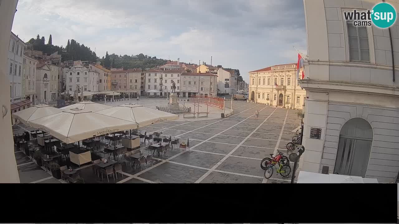 Webcam Piran Tartini-Platz – Liveblick von der Mestna Kavarna