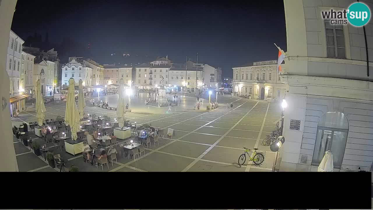 Webcam Piran Tartini-Platz – Liveblick von der Mestna Kavarna