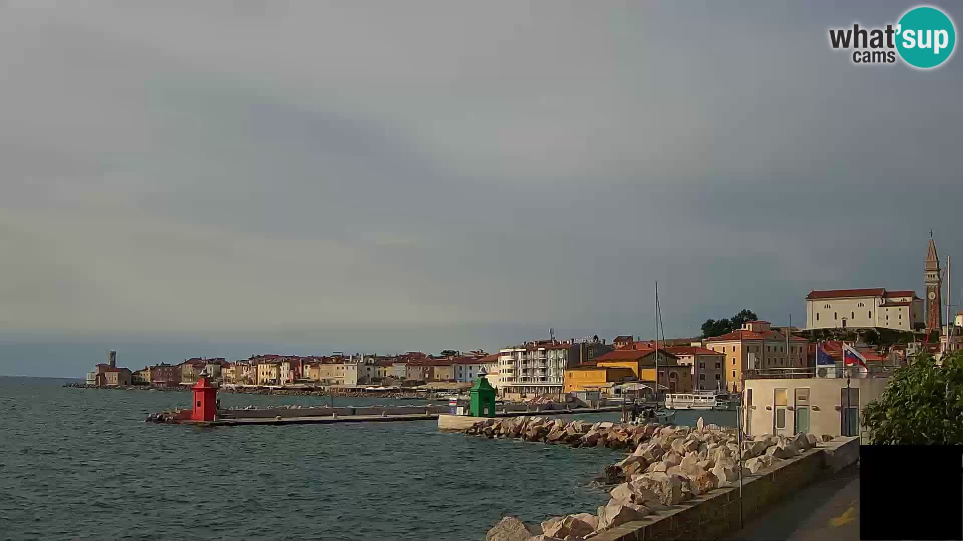 Pirano – vista verso la Punta e il “Mandrač”