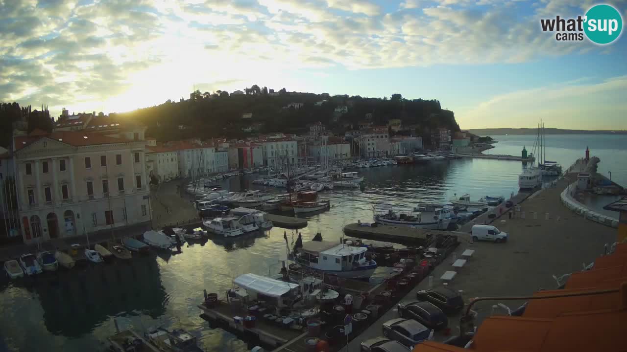 Web kamera uživo iz Pirana “Mandrač” – Nevjerojatan pogled uživo iz Ville Piranesi