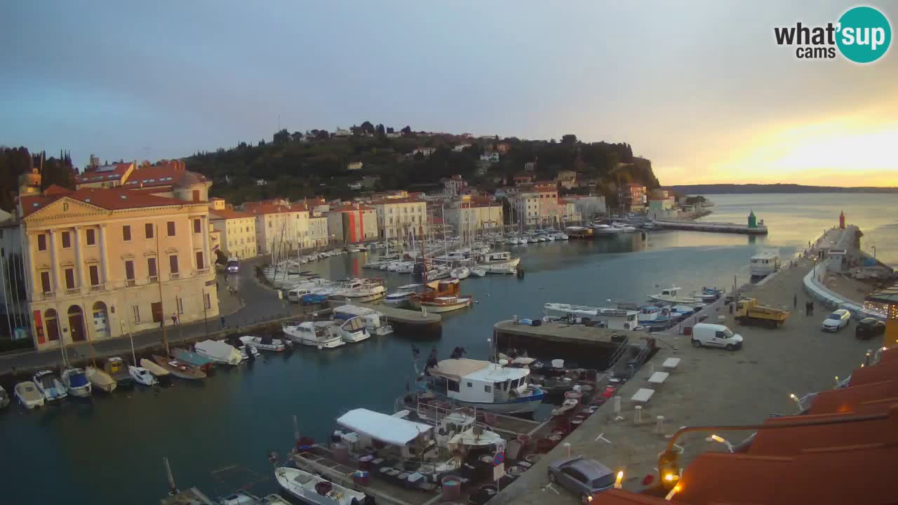 Live webcam from Piran “Mandrač” – Amazing live view from Villa Piranesi