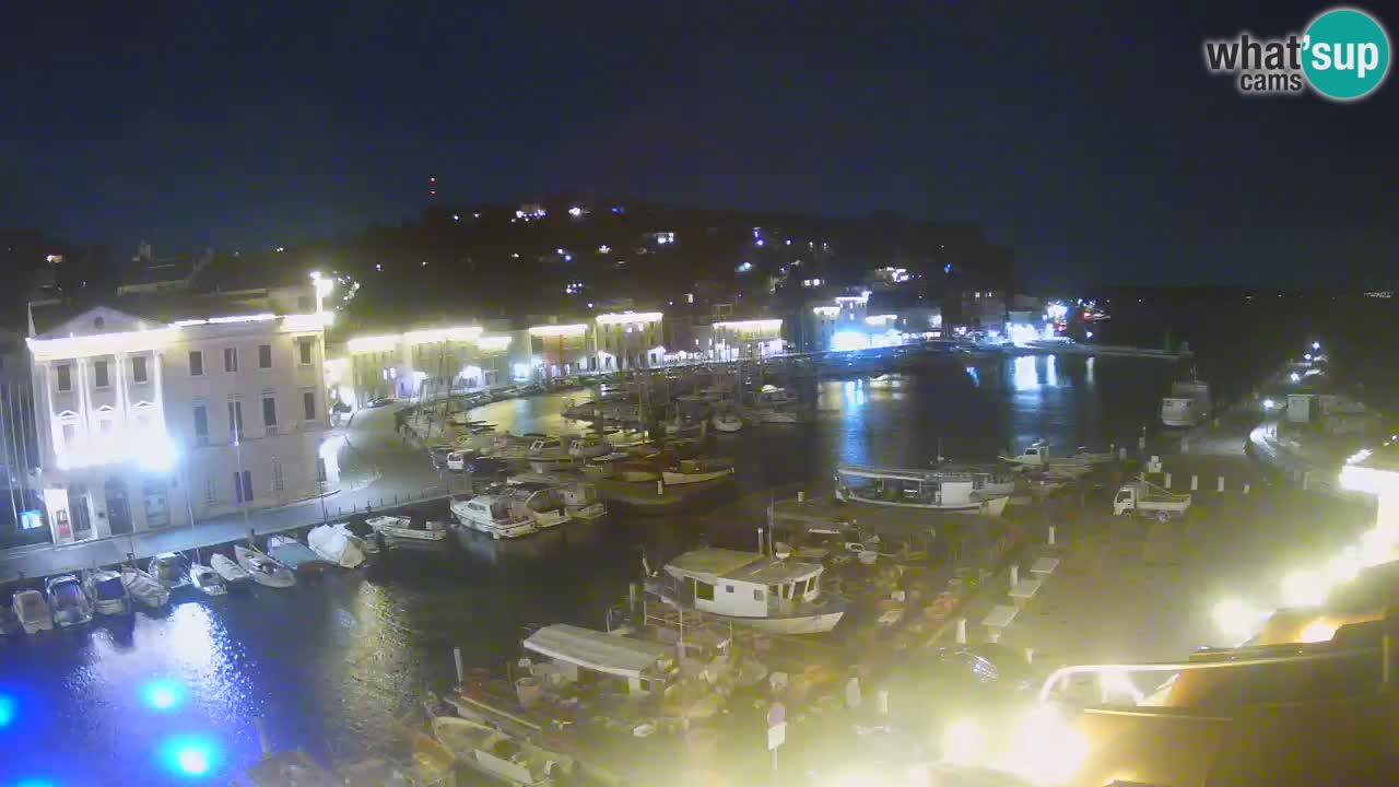 Webcam en direct de Piran “Mandrač” – Incroyable vue en direct de la Villa Piranesi