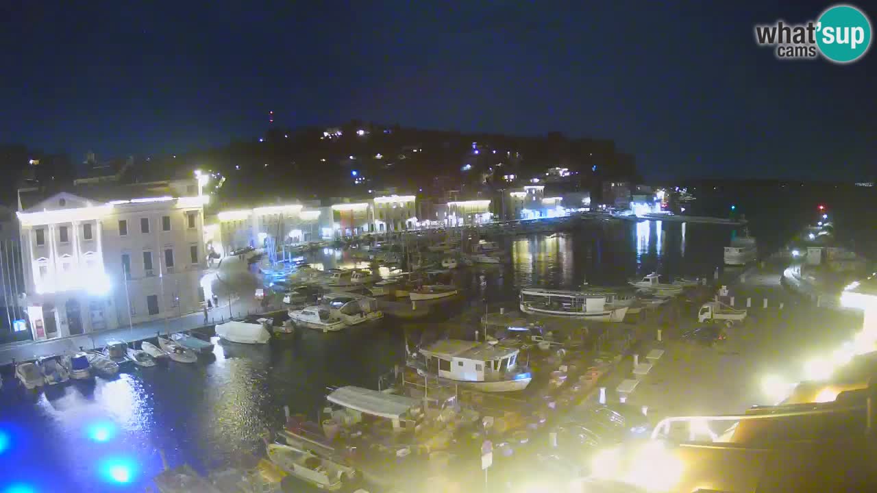 Webcam en direct de Piran “Mandrač” – Incroyable vue en direct de la Villa Piranesi