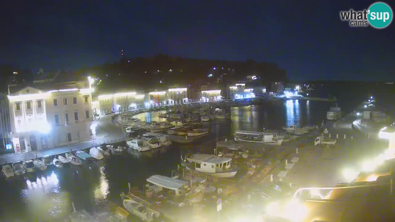 Webcam en direct de Piran “Mandrač” – Incroyable vue en direct de la Villa Piranesi
