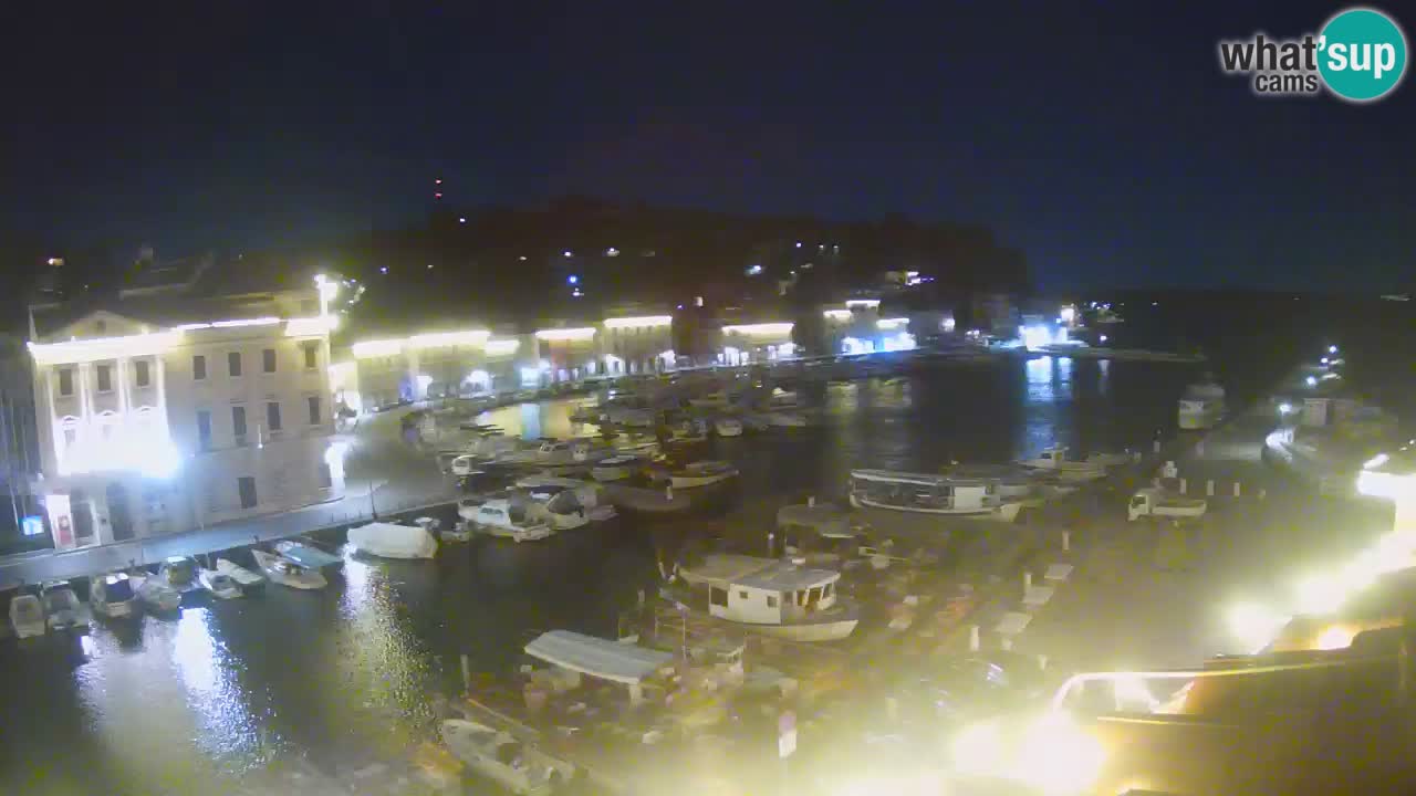 Webcam en direct de Piran “Mandrač” – Incroyable vue en direct de la Villa Piranesi