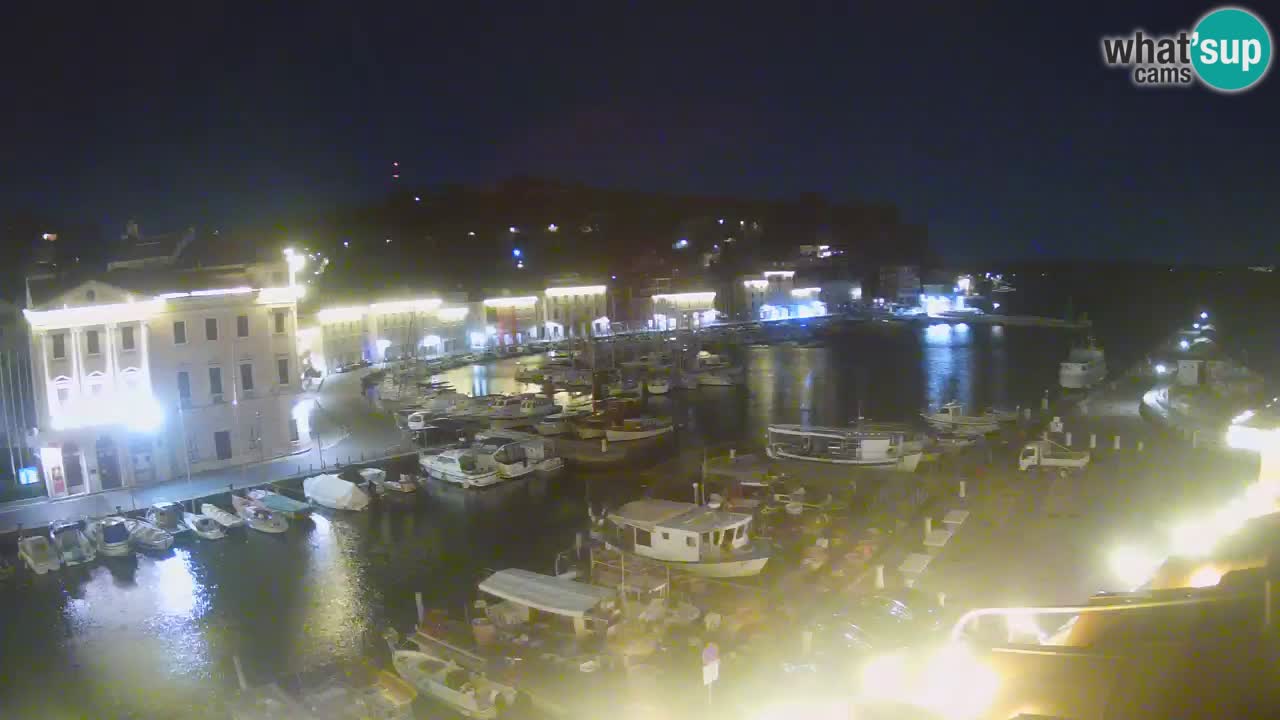 Webcam en direct de Piran “Mandrač” – Incroyable vue en direct de la Villa Piranesi