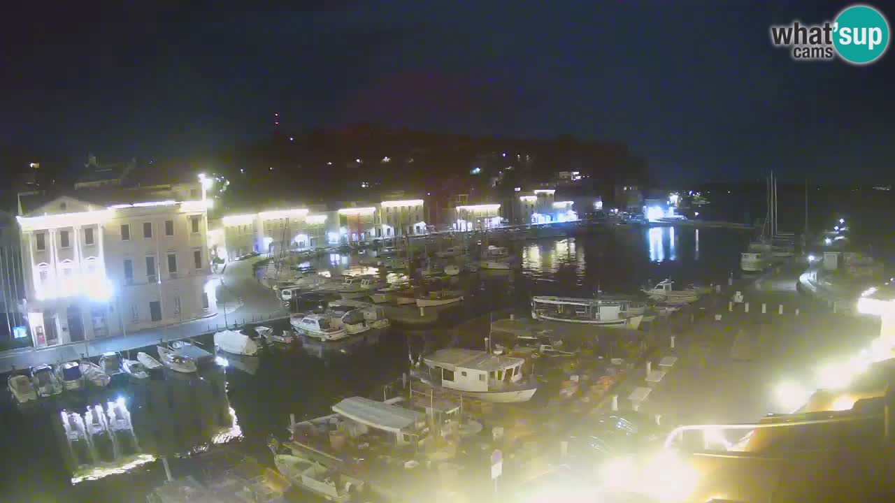 Webcam en direct de Piran “Mandrač” – Incroyable vue en direct de la Villa Piranesi